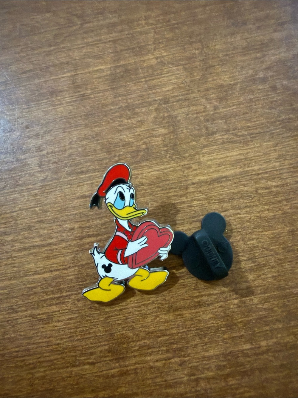 Disney hidden Mickey valentine Donald Duck pin
